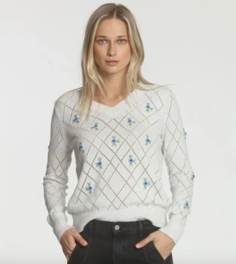Label + Thread Lily Vee Diamond V-Neck Snow Blue Flower Sweater Small